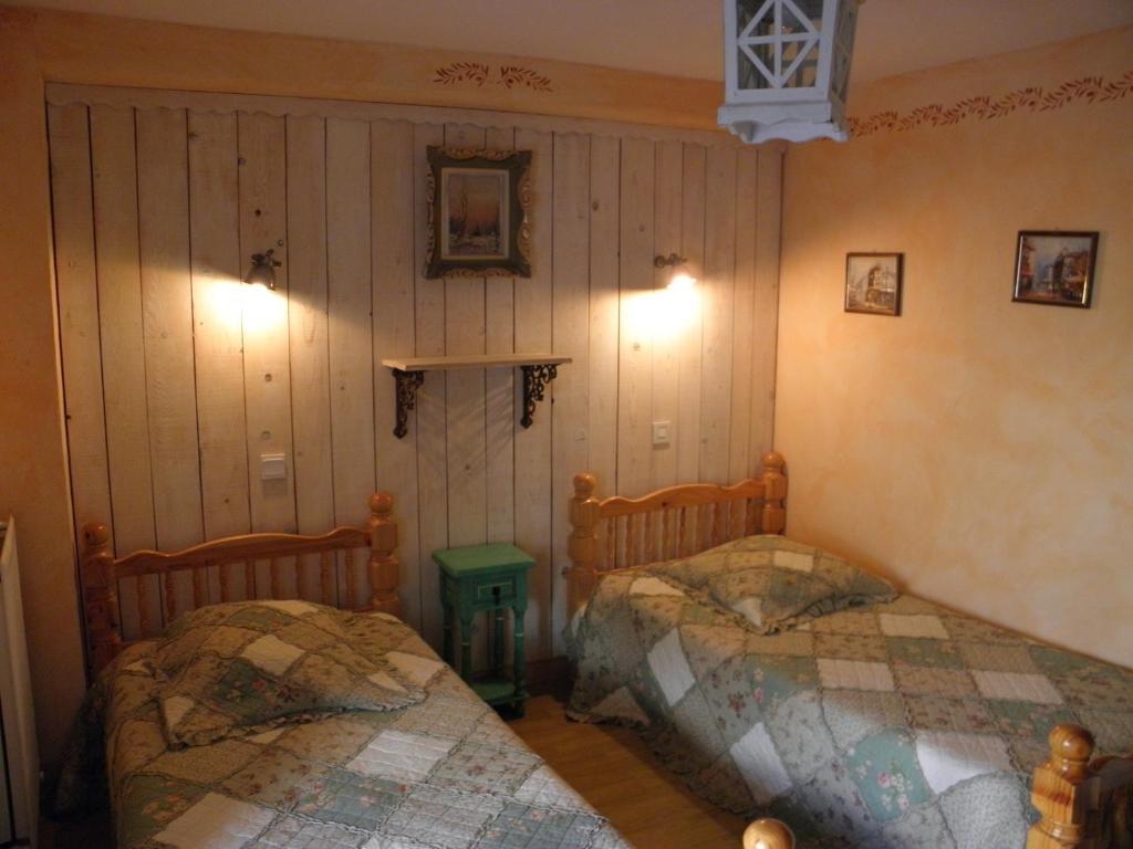 Gite Auberge Les Terres Blanches De Meolans Phòng bức ảnh