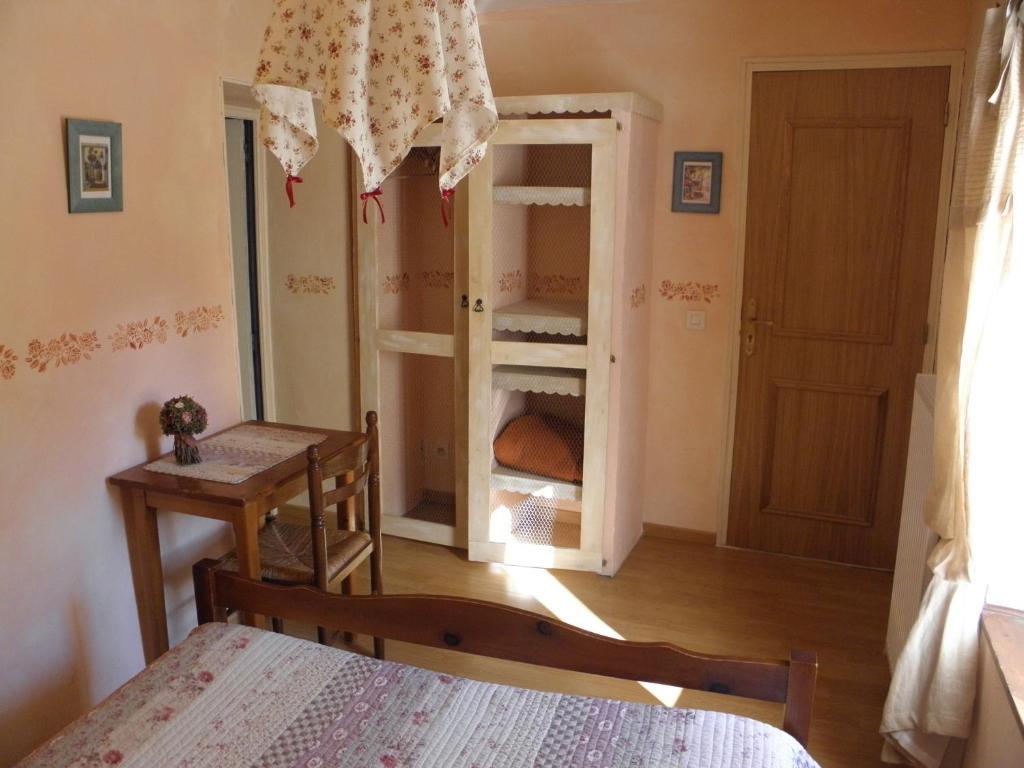 Gite Auberge Les Terres Blanches De Meolans Phòng bức ảnh